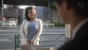 Gã chồng yếu không làm lên đỉnh, bà xã lên mạng tìm trai trẻ chịch khỏe