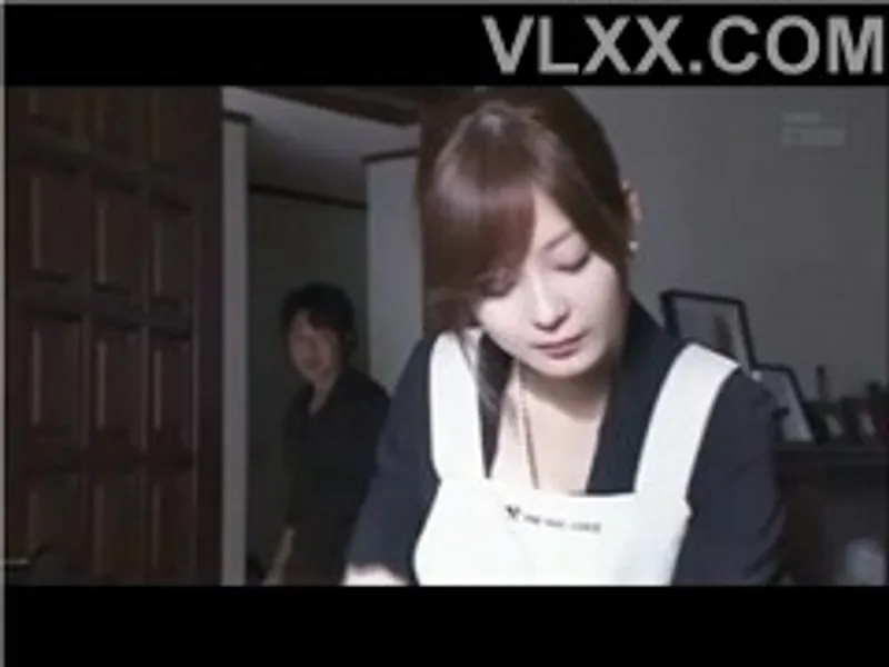 Người chồng đi bàn việc làm ăn, vợ ở nhà bị bồ của chị gái cưỡng hiếp