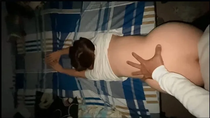 Lên giường với con ghệ dâm dục và cái kết