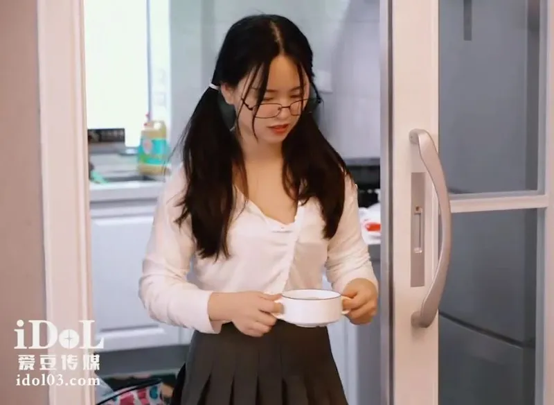 Trân châu về quê ăn tết bị bố dượng trả bài vì càng lớn càng ngon
